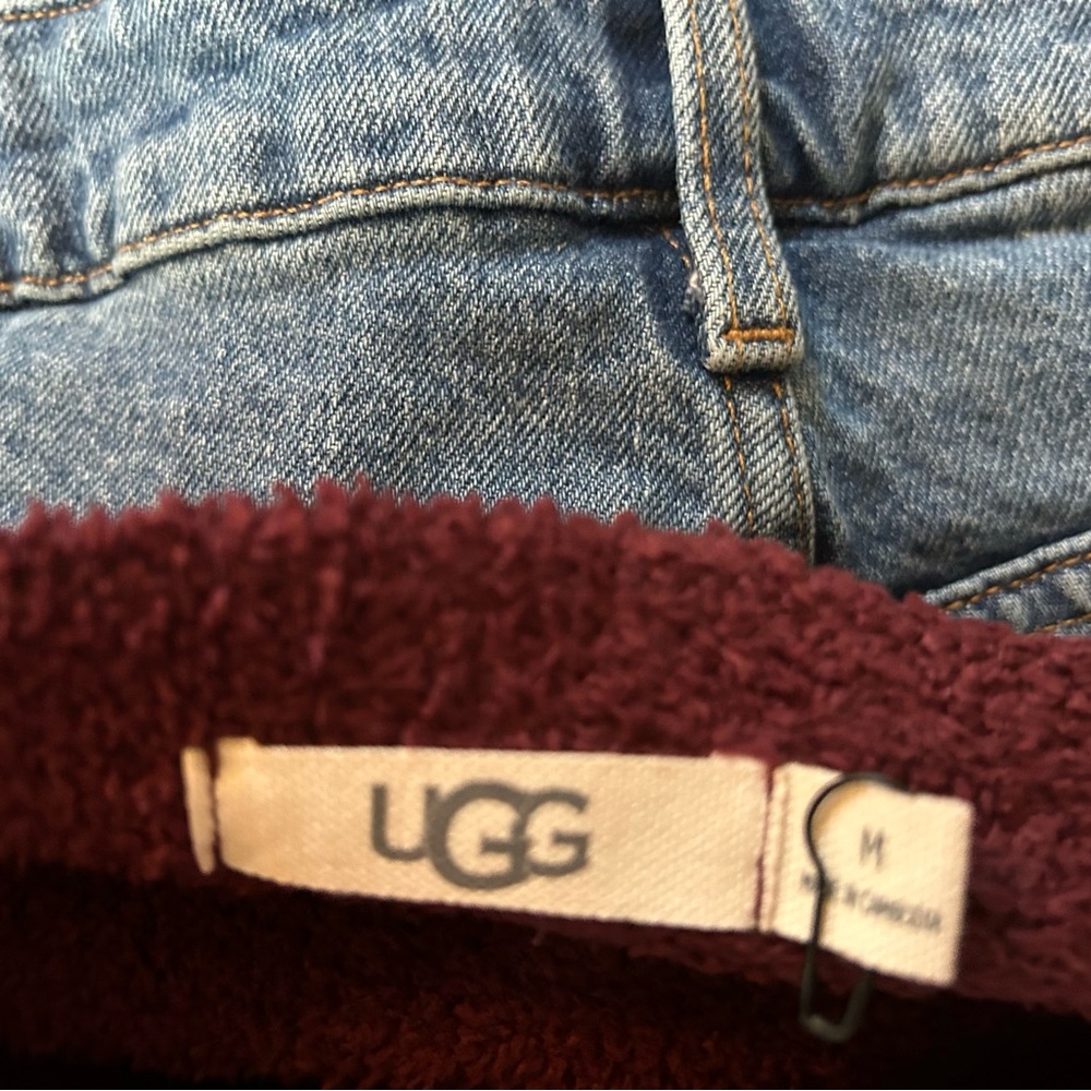 Ugg Oversized Novalie Slouchy Sweater, size Medium, Like New - Picture 4 of 9